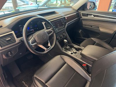 2022 Volkswagen Atlas — photo 8 view
