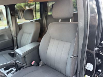 2012 Jeep Liberty — photo 18 view