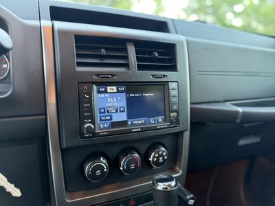 2012 Jeep Liberty — photo 19 view