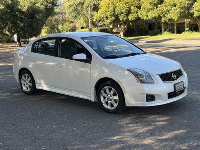 2012 Nissan Sentra — detail view