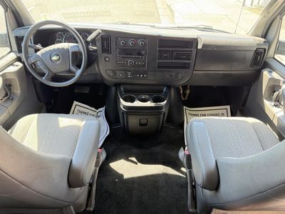 2014 Chevrolet Express 12 Passenger — photo 14 view