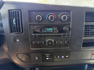 2014 Chevrolet Express 12 Passenger — photo 22 view