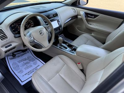 2015 Nissan Altima — photo 11 view
