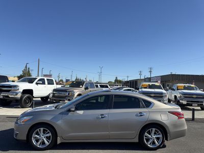 2015 Nissan Altima — engine compartment view