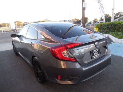 2016 Honda Civic — detail view