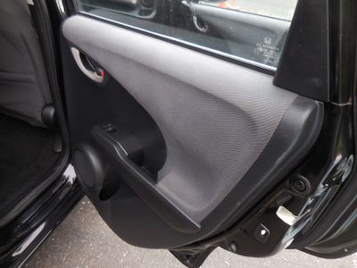 2013 Honda Fit — photo 13 view