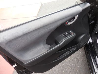 2013 Honda Fit — photo 16 view