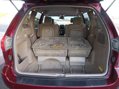 2008 Toyota Sienna — photo 13 view