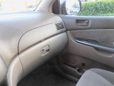 2008 Toyota Sienna — photo 20 view