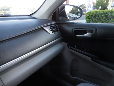 2012 Toyota Camry — photo 22 view