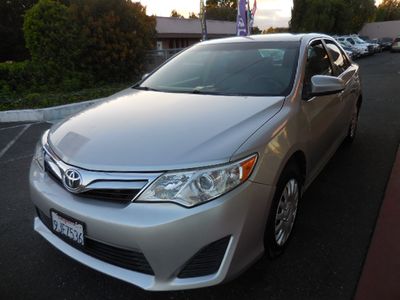 2012 Toyota Camry — photo 7 view