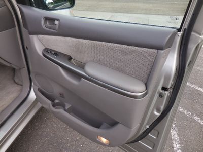 2007 Toyota Sienna — photo 12 view