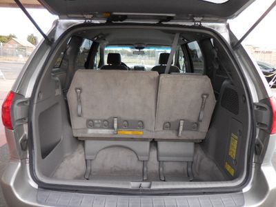 2007 Toyota Sienna — photo 22 view