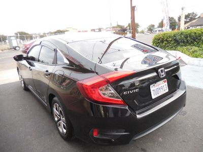 2016 Honda Civic — detail view
