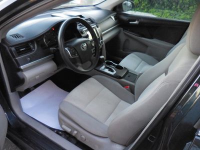 2013 Toyota Camry — photo 10 view
