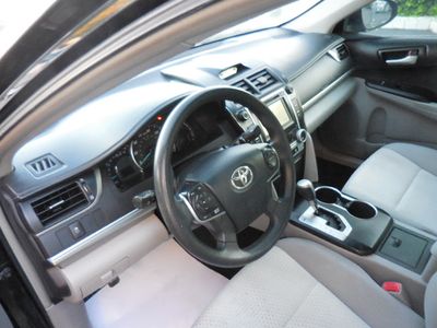 2013 Toyota Camry — photo 17 view