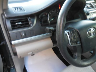 2013 Toyota Camry — photo 19 view