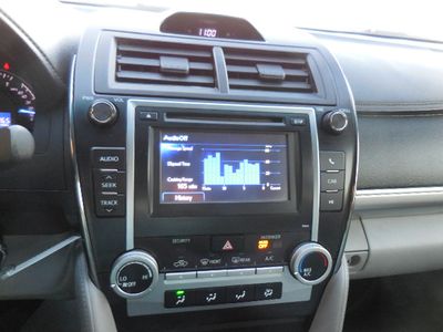 2013 Toyota Camry — photo 21 view