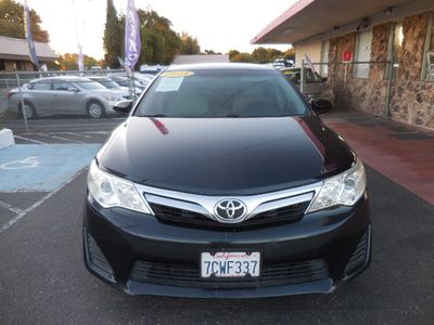 2013 Toyota Camry — photo 8 view