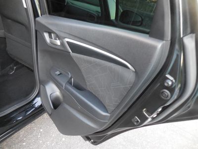 2016 Honda Fit — photo 15 view