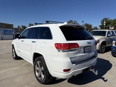 2014 Jeep Grand Cherokee — engine compartment view