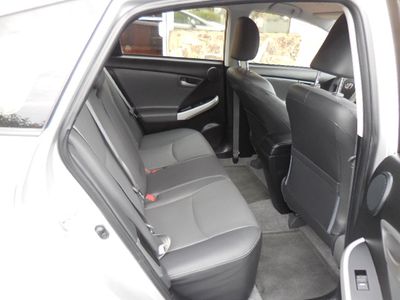 2013 Toyota Prius Four — photo 11 view