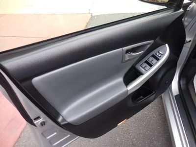 2013 Toyota Prius Four — photo 15 view