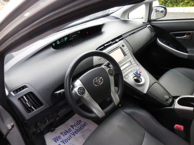 2013 Toyota Prius Four — photo 16 view