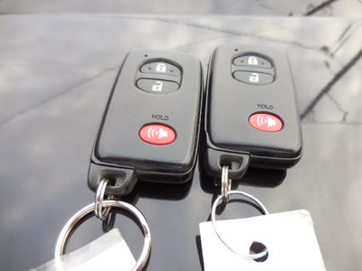 2013 Toyota Prius Four — photo 25 view
