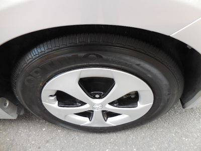 2013 Toyota Prius Four — photo 30 view