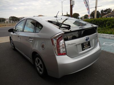 2013 Toyota Prius Four — detail view