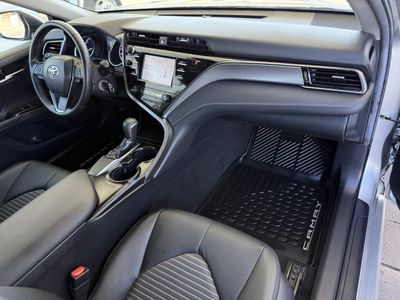 2019 Toyota Camry — photo 12 view