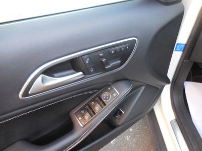 2016 Mercedes-Benz GLA — photo 11 view