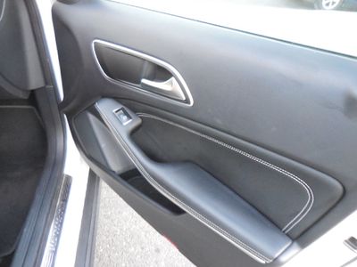 2016 Mercedes-Benz GLA — photo 13 view