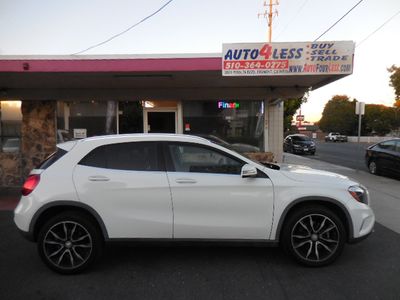 2016 Mercedes-Benz GLA — side profile view