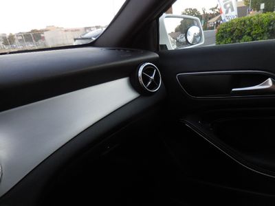 2016 Mercedes-Benz GLA — photo 21 view
