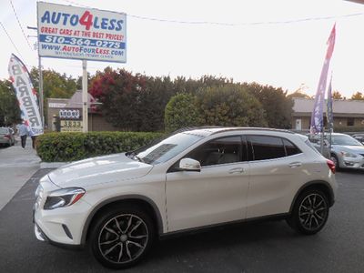 2016 Mercedes-Benz GLA — engine compartment view