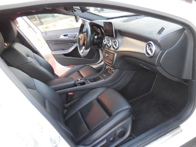 2016 Mercedes-Benz GLA — photo 9 view