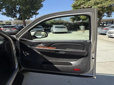 2009 Chevrolet Suburban — photo 19 view