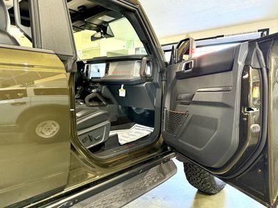 2024 Ford Bronco — photo 11 view