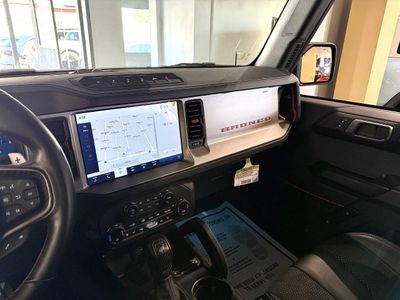 2024 Ford Bronco — photo 13 view