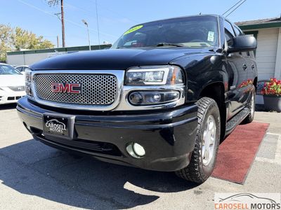 2002 GMC Yukon — side profile view