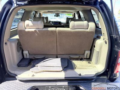 2002 GMC Yukon — photo 32 view