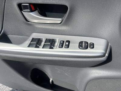 2012 Toyota Prius-v — photo 16 view