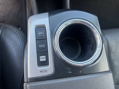 2012 Toyota Prius-v — photo 20 view