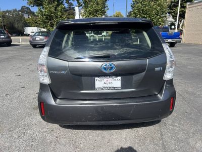 2012 Toyota Prius-v — photo 7 view