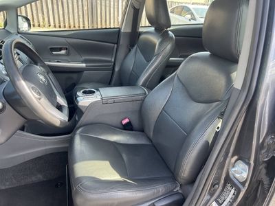 2012 Toyota Prius-v — photo 9 view