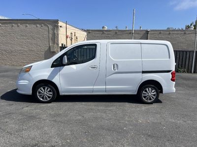 2015 Chevrolet City-Express — engine compartment view