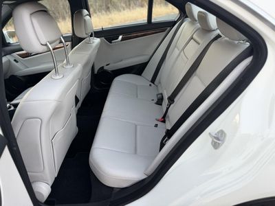 2012 Mercedes-Benz C-Class — photo 17 view