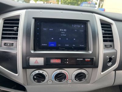 2010 Toyota Tacoma — photo 13 view